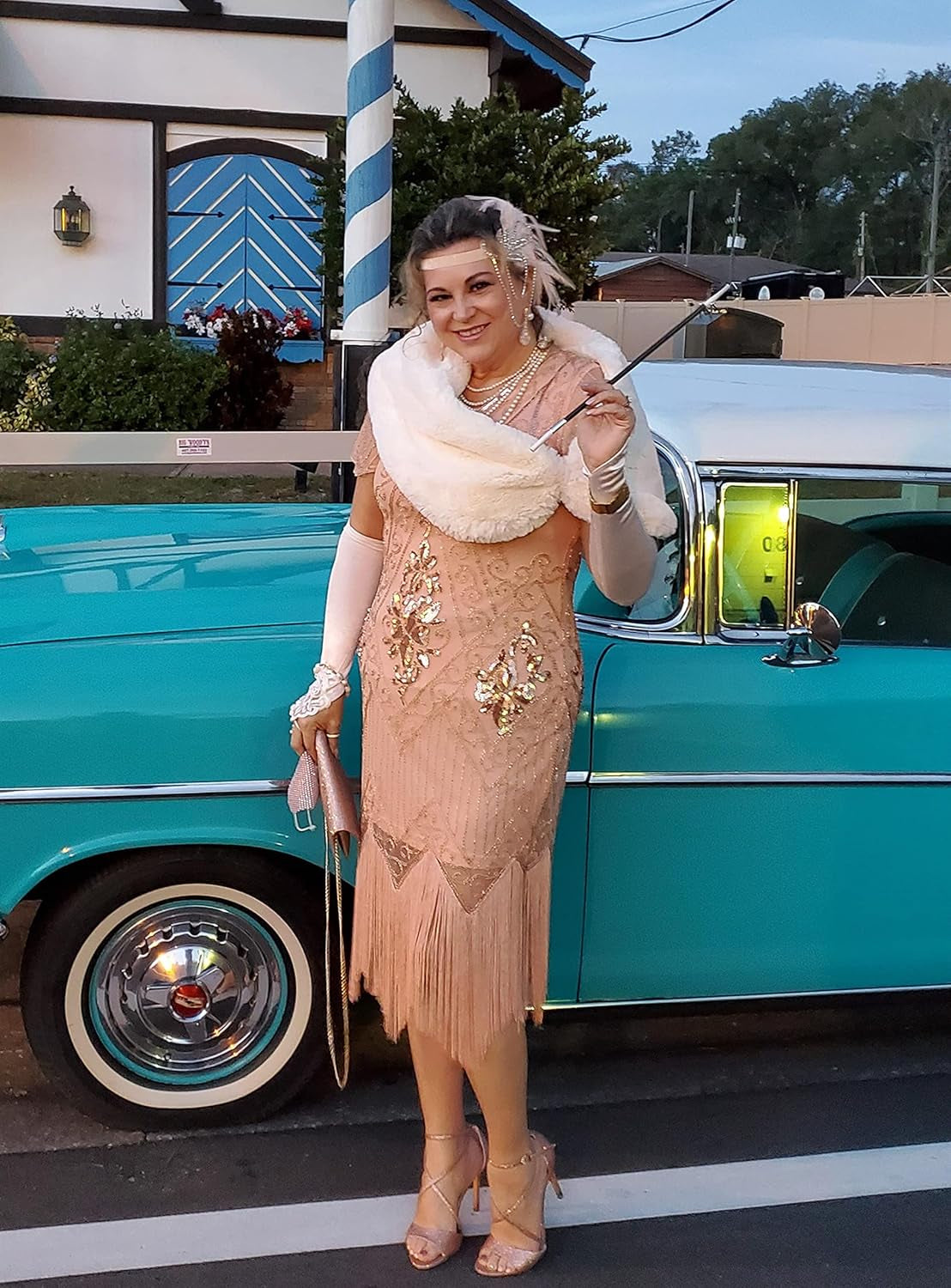 Women's 1920s Art Deco Sequined Flapper Cocktail Dress with Sleeves