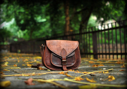 Stylish Vintage Leather Crossbody Sling Bag for Women - Perfect Travel Tote & Hobo Messenger Purse by